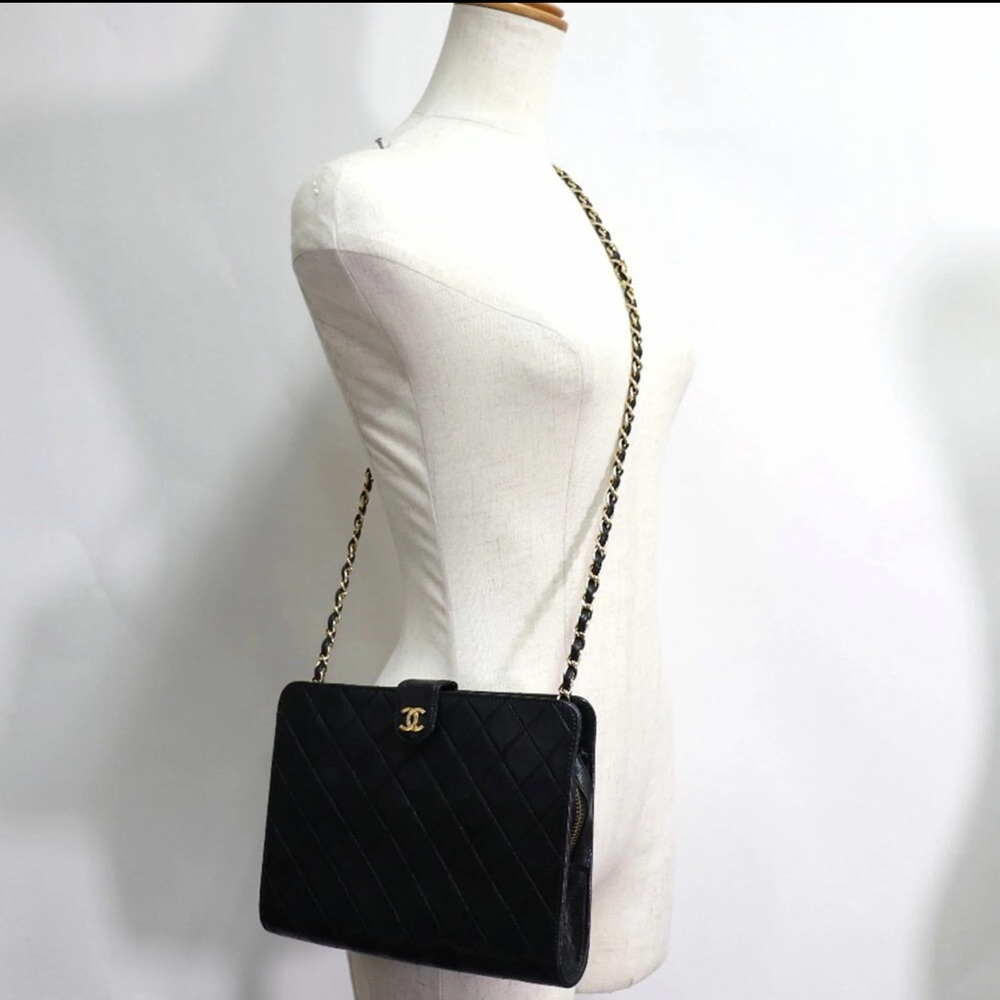CHANEL RARE Matelasse Vintage Lambskin Black Lambskin - Picture 3 of 16